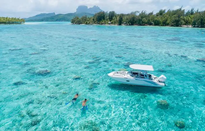 Tour sur le lagon en bateau de plaisance à Bora Bora