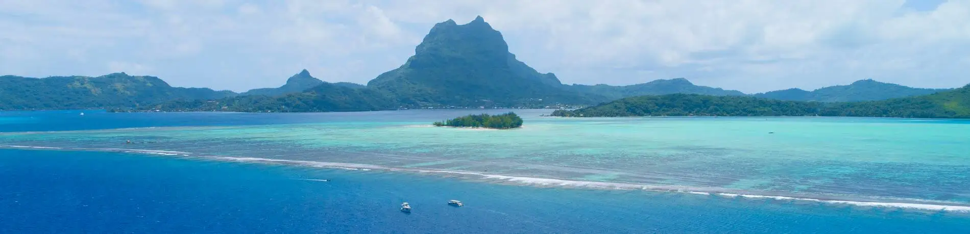 Lagon turquoise et montagnes verdoyantes de Bora Bora