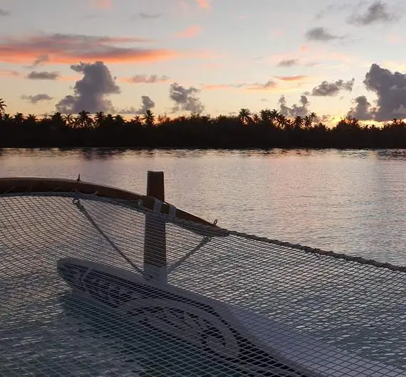 Croisière au coucher du soleil sur le lagon de Bora Bora