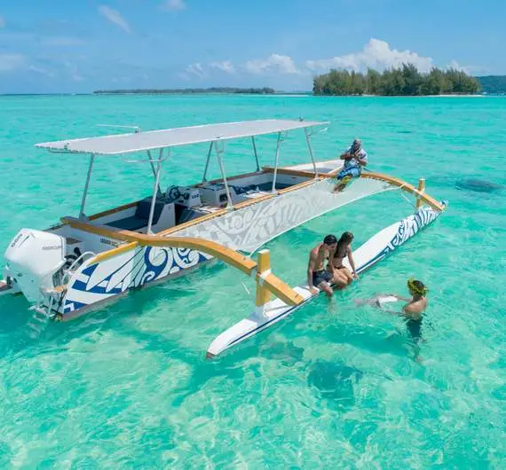 Snorkeling dans le lagon de Bora Bora
