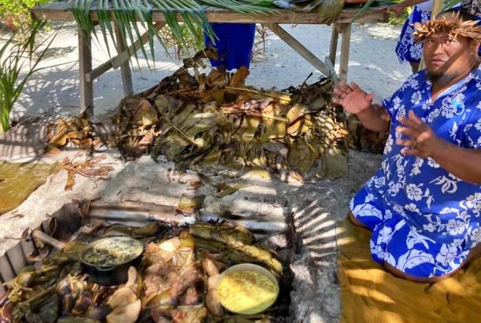 bora-bora-tahitian-oven-motu-lunch-luxury-tour